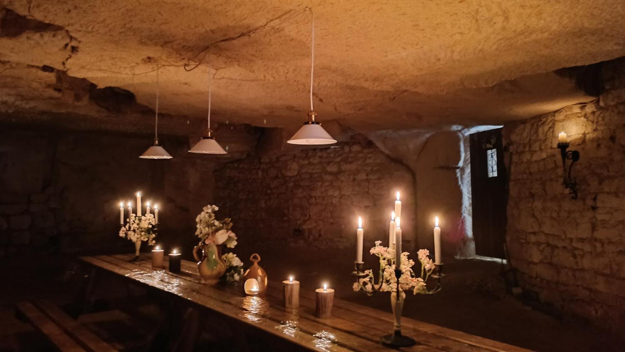 Meuble De Tourisme Petit Chail Saint Savinien Екстериор снимка